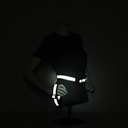 Liio Luxe Blue: LED USB rechargeable illuminating reflective modular strap/band system - Image 5