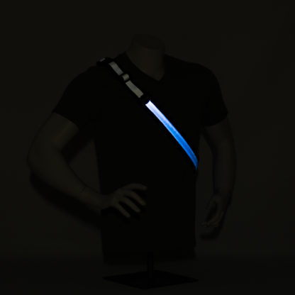 Liio Standard Blue: LED USB rechargeable illuminating reflective modular strap/band system - Image 8