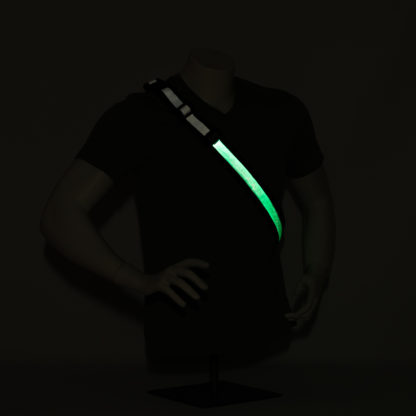 Liio Luxe Green: LED USB rechargeable illuminating reflective modular strap/band system - Image 7
